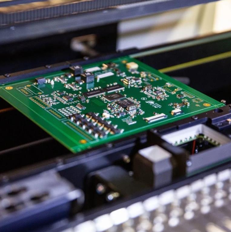 Hybrid PCB Assembly - Benefits and Applications Discussed