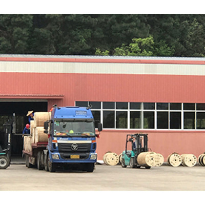 FCJ Wholesale price Telecom cable Non-Metallic ADSS 6/12/24/48/96 Core singlemode Fiber Optic Cable ADSS distributor