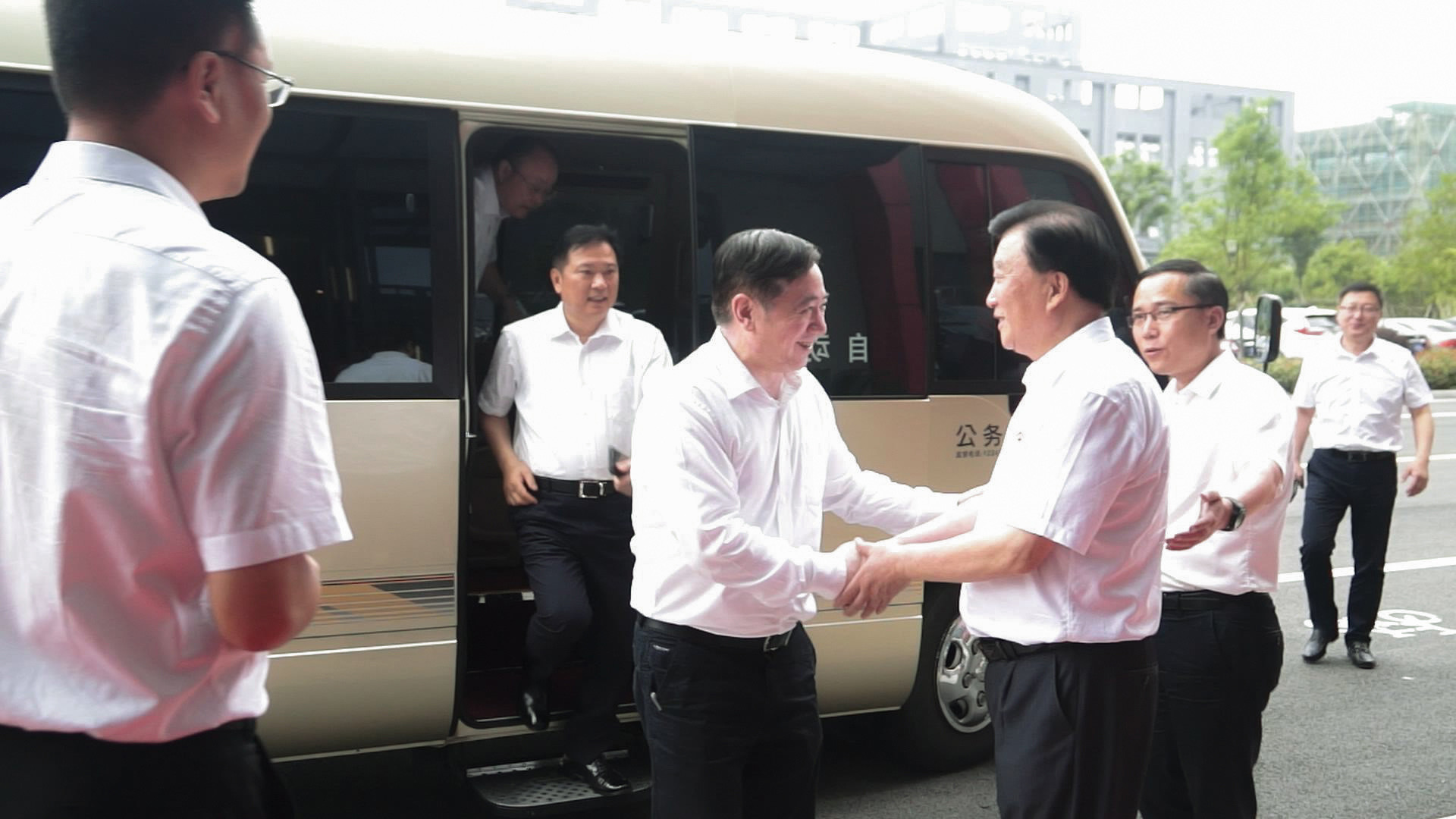 El alcalde de Hangzhou investiga el segmento de comunicación óptica del grupo Fuchunjiang