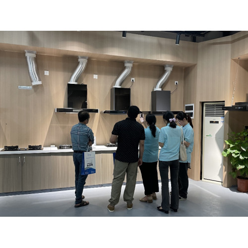 Клиенты с энтузиазмом посетили предприятие, и снова была признана мощь завода Greaidea!