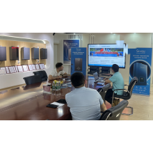 Warmly welcome our Russia friend to visit our factory.