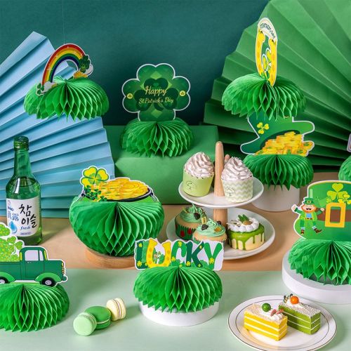 Vente en gros de décorations de table 3D pour la Saint-Patrick | Shamrock Leprechaun Centres de table en nid d'abeille vert