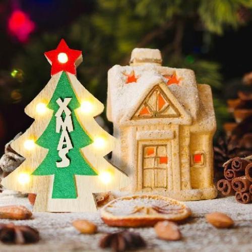 Décorations de Noël en bois d'arbre de Noël avec l'arbre de Noël de lumières de LED pour des décorations de vacances
