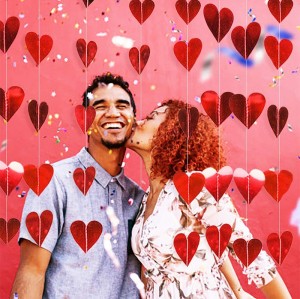 Feuille suspendue coeur rouge tourbillonne ballons d'amour nids d'abeilles en papier pour les décorations de fête de la Saint-Valentin