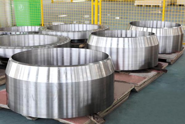 Customized nozzle flange in carbon stainless alloy steel for heavy industry use