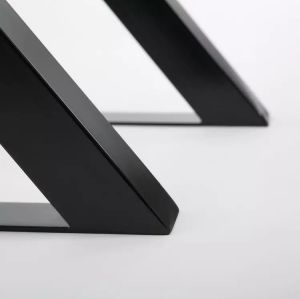 Pied de table en métal en forme de X noir