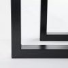 Perna de mesa de metal quadrada em preto