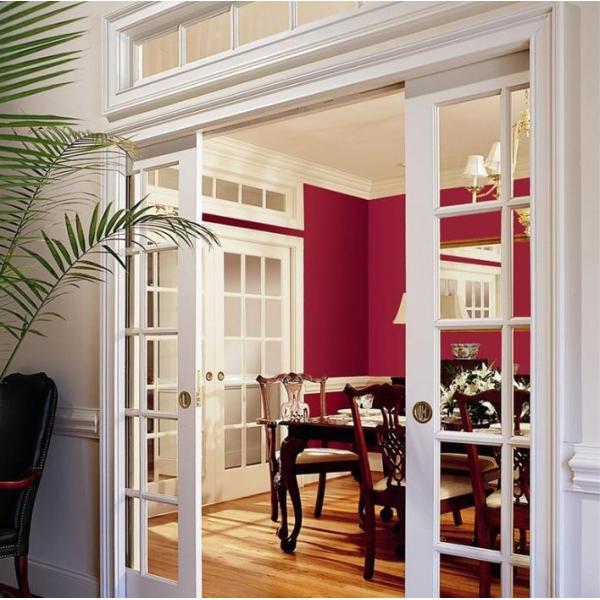 Portes de grange vs portes escamotables : laquelle vous convient le mieux ?