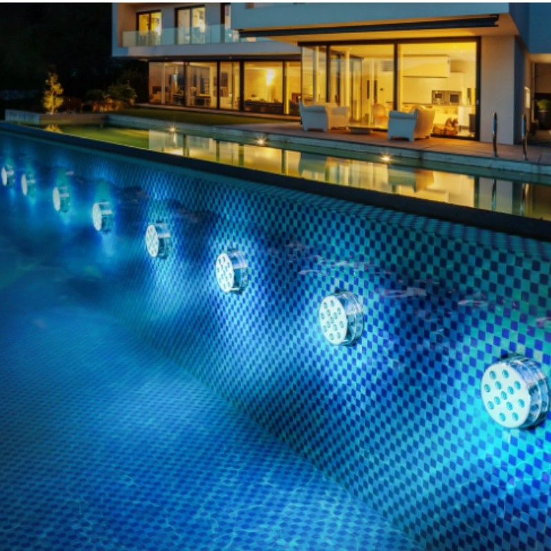 Como iluminar sua piscina lindamente