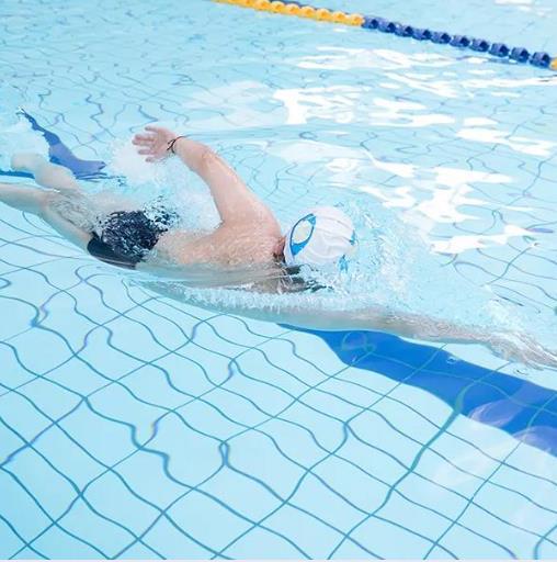 Quelle est la différence entre les pompes de piscine hors sol et enterrées ?