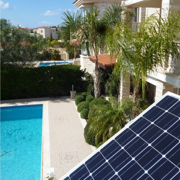 ¿Cómo elegir una bomba solar para piscina?