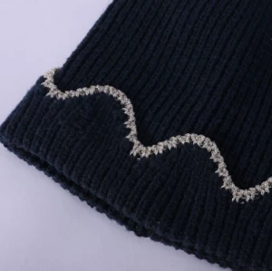 Großhandel Mädchen Cashmere Beanie mit Streifenmuster Pom China Lieferant
