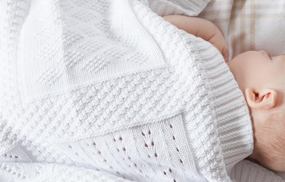 how to choose the right baby knitted blanket