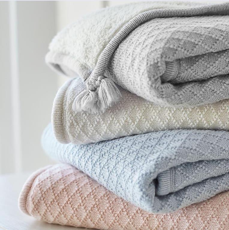 Four Basic Baby Blankets: What's the Difference?