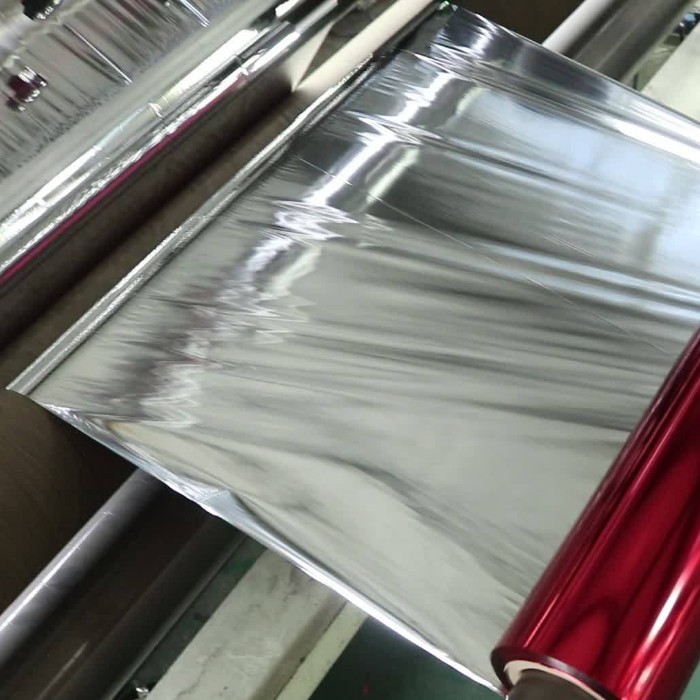Papel de aluminio y película PET metalizada: aplicaciones y diferencias