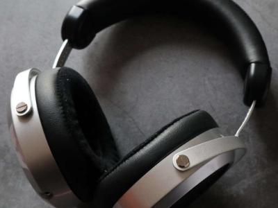 How to Clean Headphones and Earbuds?