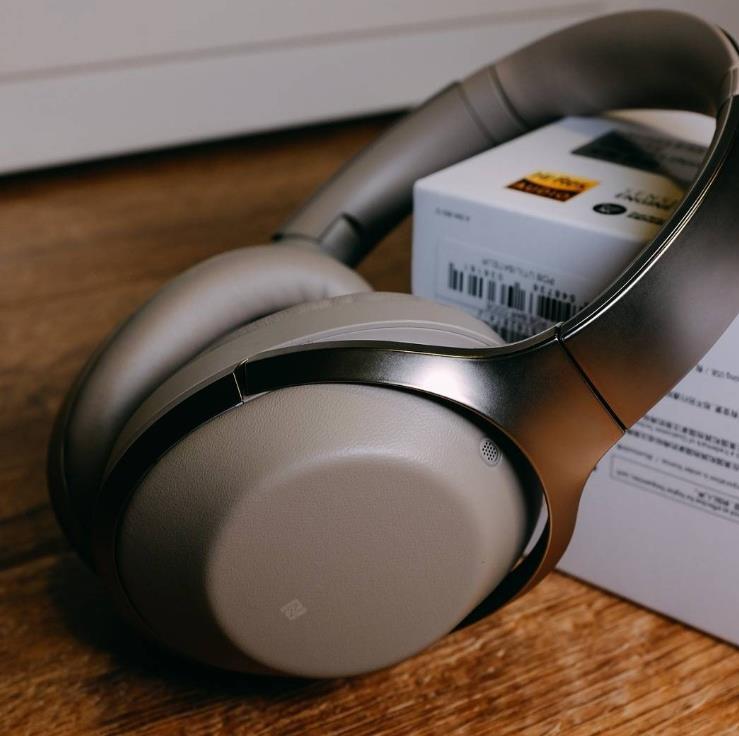 5 Ways to Make Your Headphones Last Longer