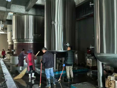 The most feared thing in winter is pipeline freezing! Heat tracing is not optional, but a crucial part of ensuring production and safety. Electric heat tracing or jacket heat tracing?