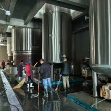 The most feared thing in winter is pipeline freezing! Heat tracing is not optional, but a crucial part of ensuring production and safety. Electric heat tracing or jacket heat tracing?