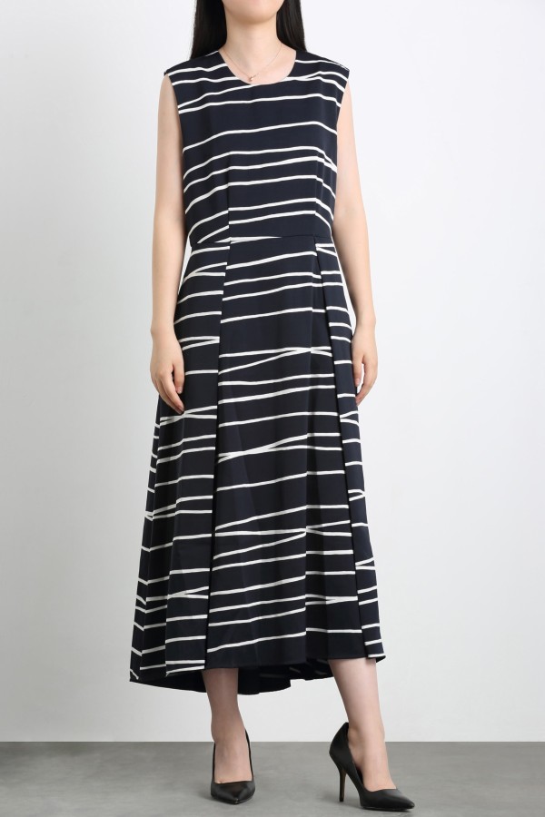 223247 Robe sans manches à rayures