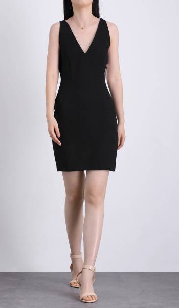 223065 V-Neck Sleeveless Dress