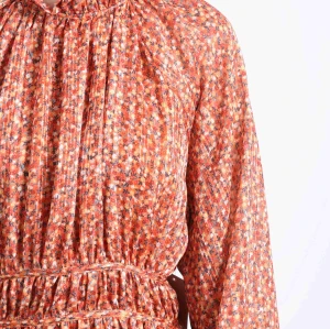 224509 Vestido de gasa floral