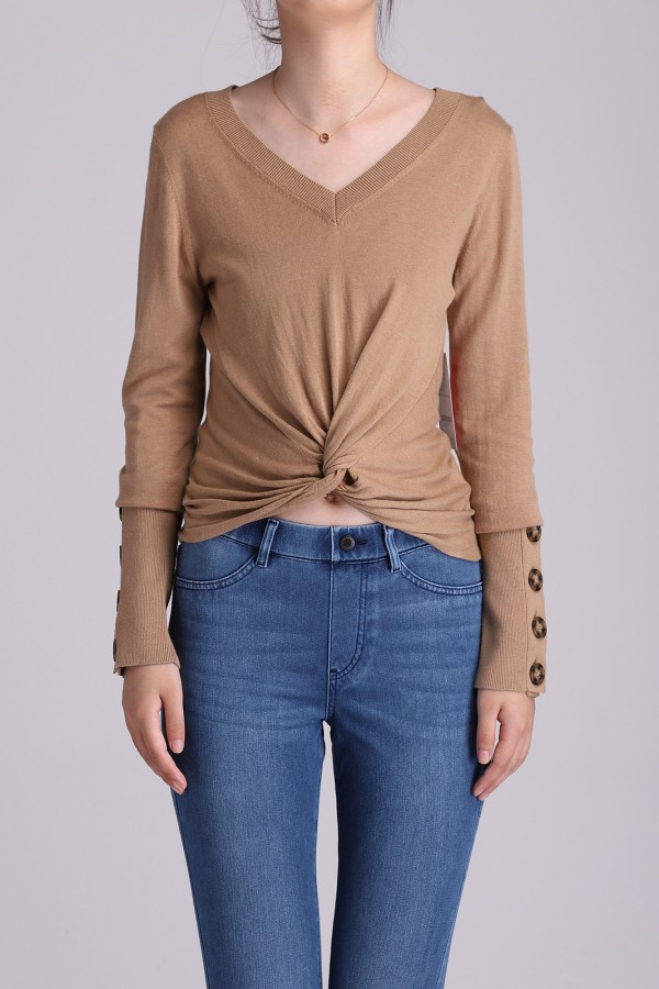 190190-1 Fashion Sweater with Cross Knot