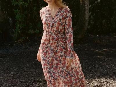How to Wear a Floral Dress for Fall Without Looking Ridiculous