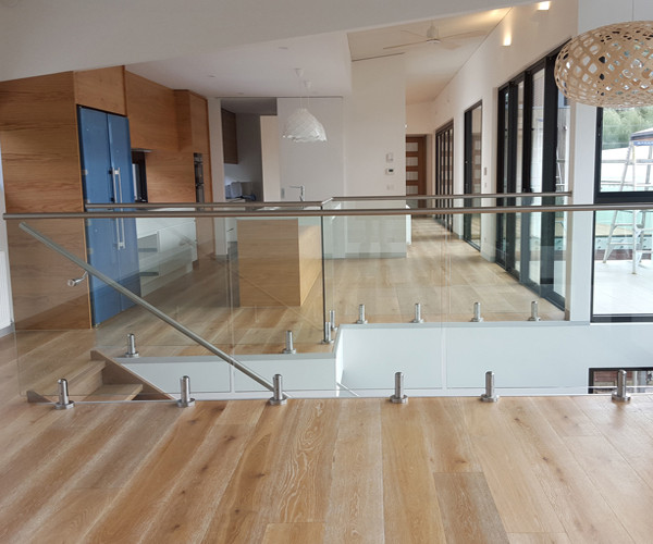 glass balustrade stairs 