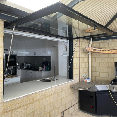 Aluminum Windows Manufacturer | Gas Strut Windows | Aluminum Gas Strut Servery Windows