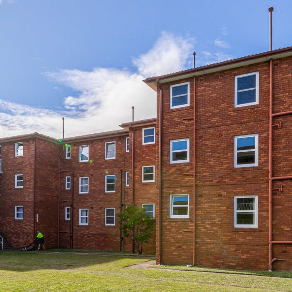 Sourcing Windows and Doors for Commercial and Multi-Unit Projects: Scheduling, Documentation and Logistics