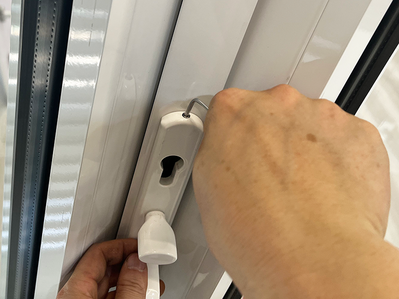 door lock handle installation
