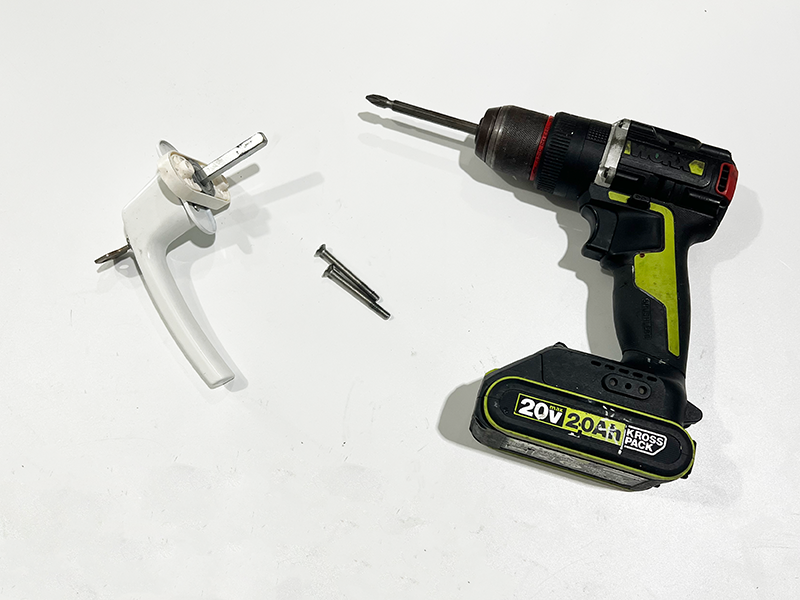 how to install a uPVC tilt&turn window handle
