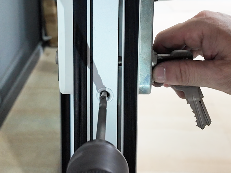 door lock handle installation
