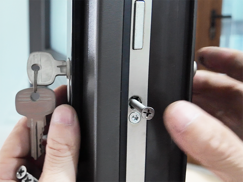 door lock handle installation