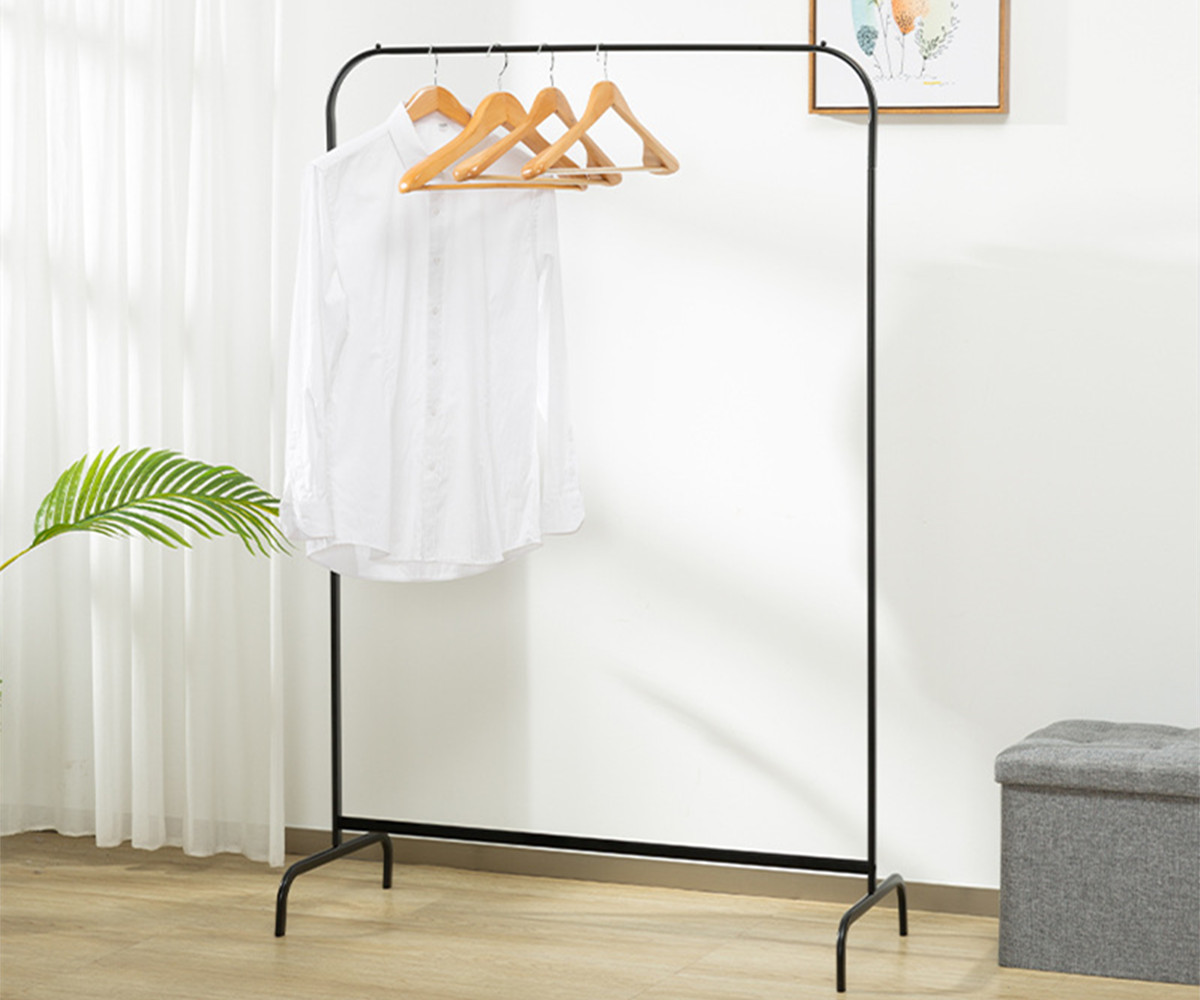 Coat rack in black