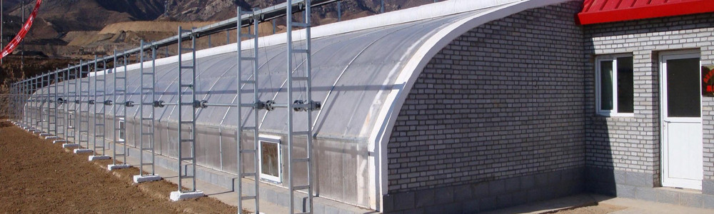 Energy-saving solar greenhouse