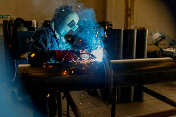 welding flange to the pipe