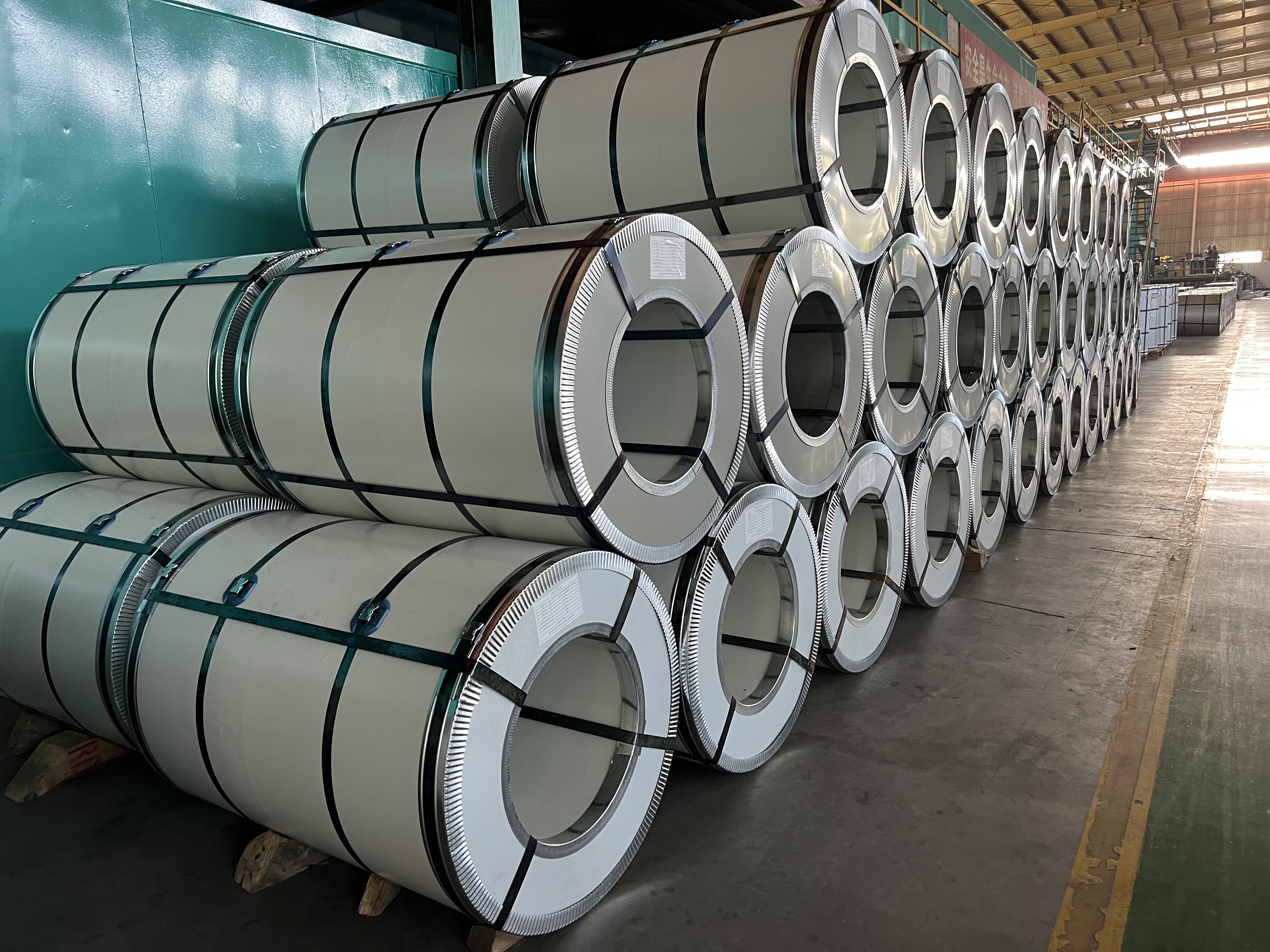 Hot rolled steel coils