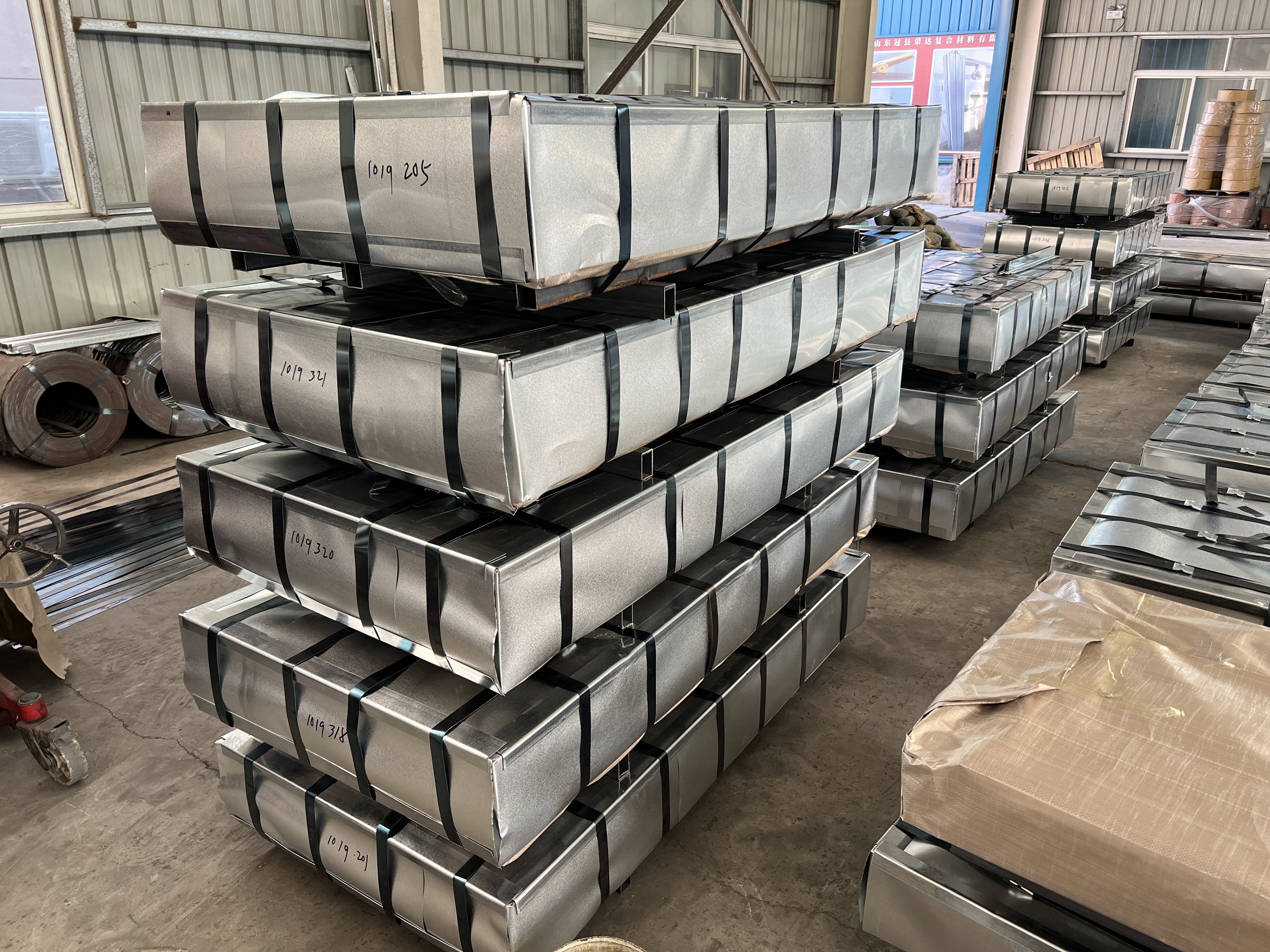 Corrugated Steel Sheet packing