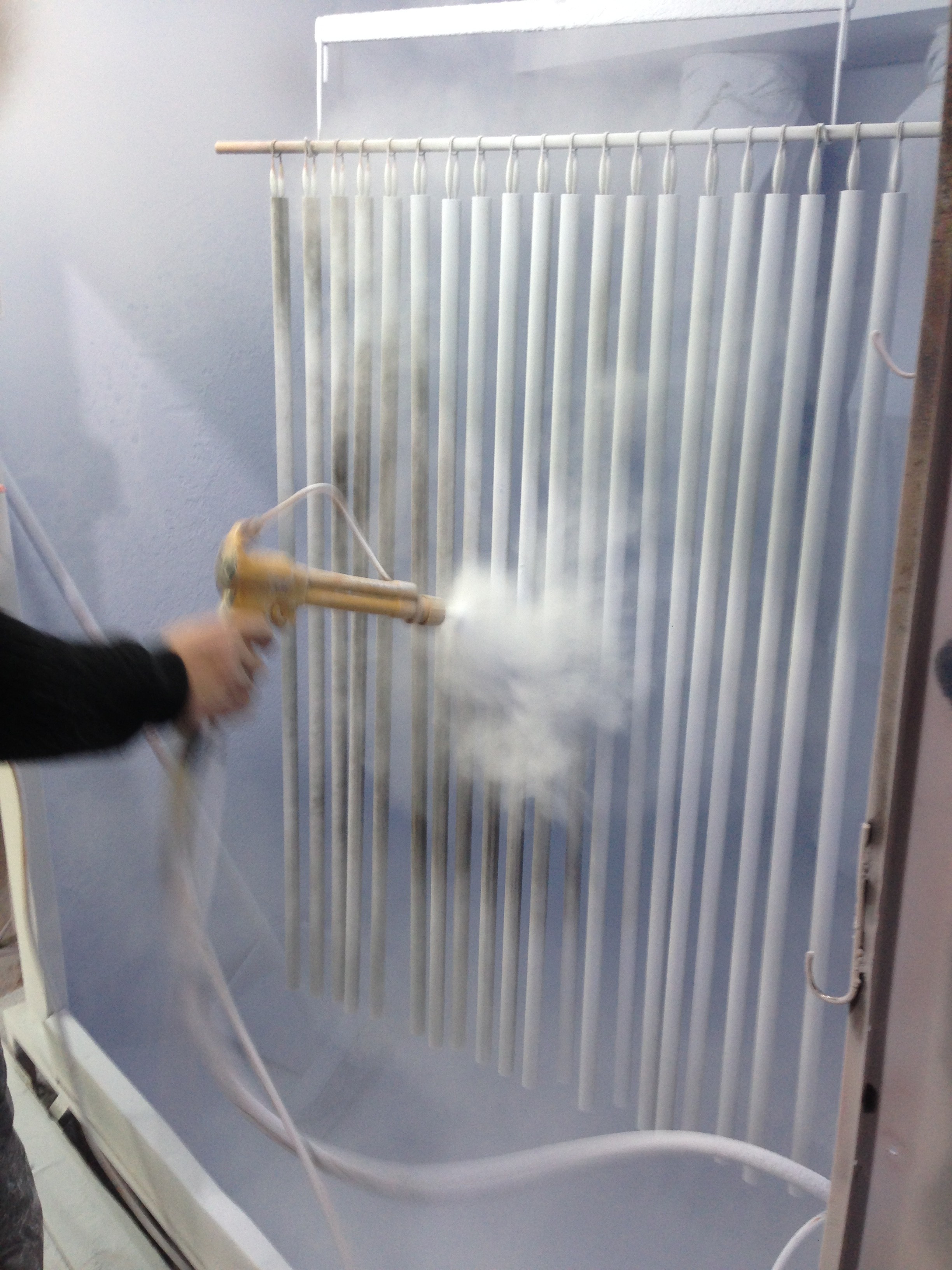 Why the powder coating can not attached to the metal surface well,often fall off