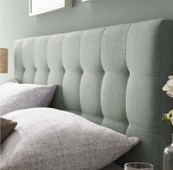 Comment nettoyer une tête de lit en tissu ?