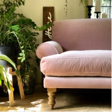 5 Reasons Why You Need a Velvet Sofa in Your Home