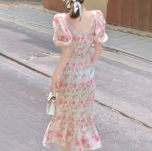 Custom dresses | high-end temperament celebrity dresses | niche puff sleeve dresses | pink floral dresses