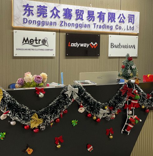 Christmas Adventure: Metrodress Invites You to Illuminate Your Dreams