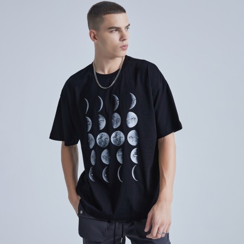 New Design Men's Loose T-shirts Factory|Innovative Pyrography Moon Pattern T-shirts|Custom Black 100% Cotton T-shirts