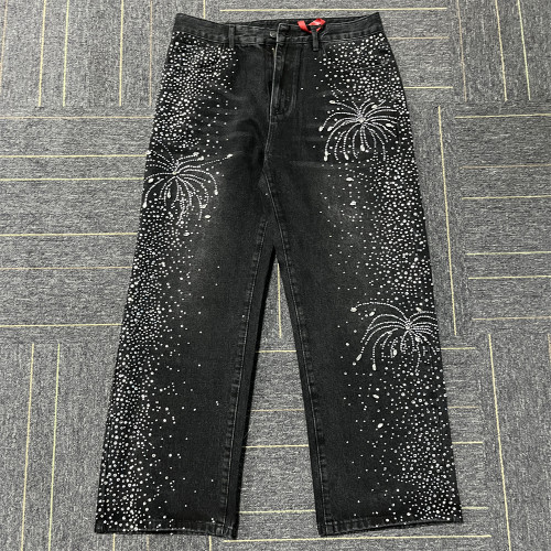 Rainbow Touches Unveils Men’s Rhinestone Baggy Jeans: Luxury Redefined