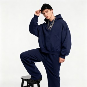 Oversized Hoodie | Boxy Fit | Cropped Style | Curved Pocket | Raglan Sleeves | Custom Streetwear Manufacturer