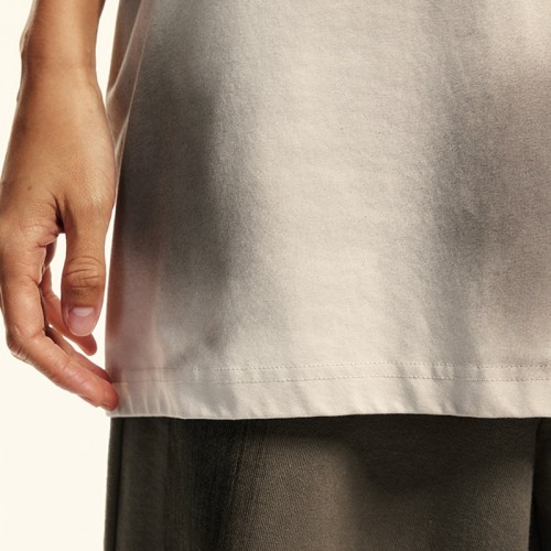 Distressed Vintage Color-Block T-shirt | Distressed Effect and Raglan Sleeves | Custom Streetwear