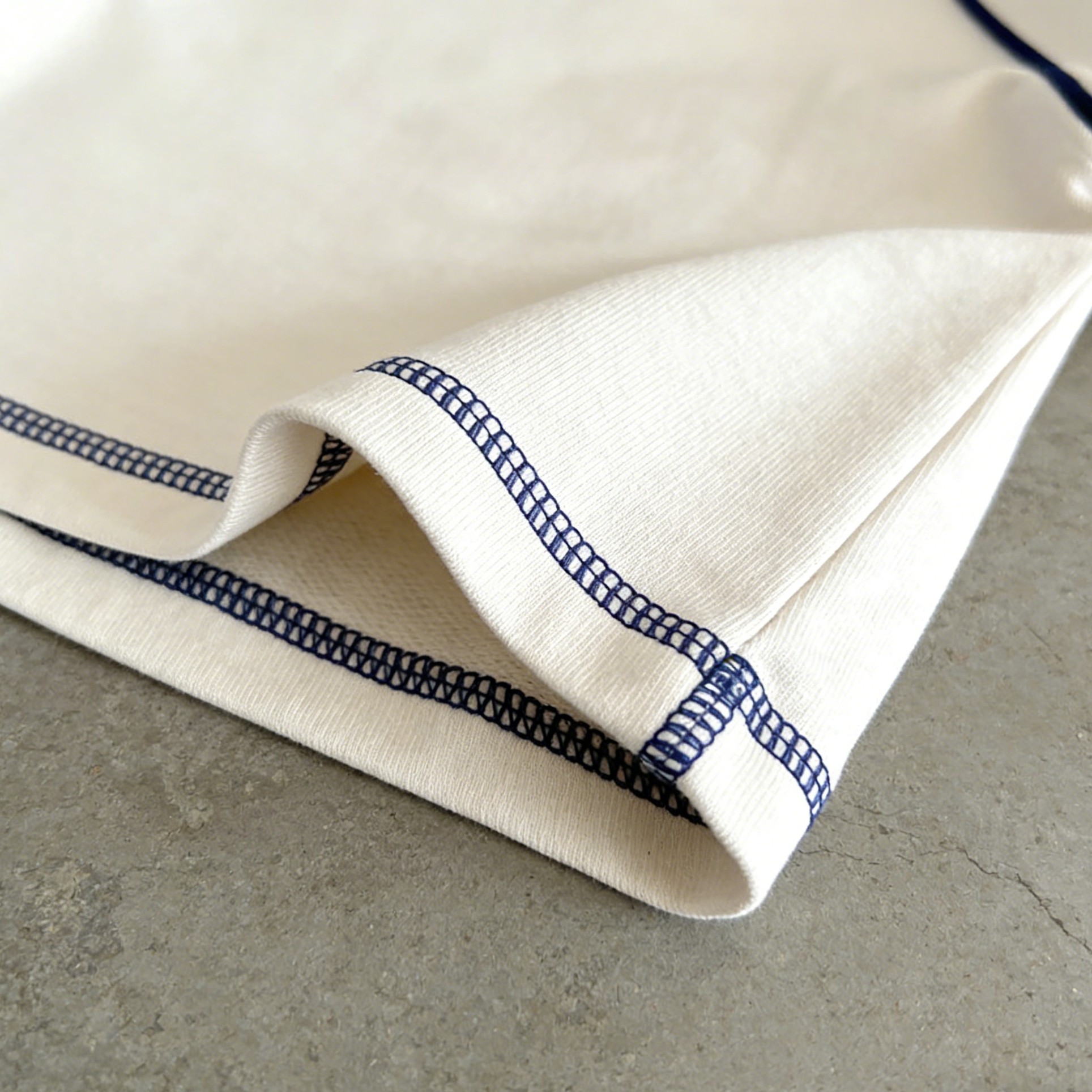 Men's Contrast Stitch Raglan Sleeve Tracksuit